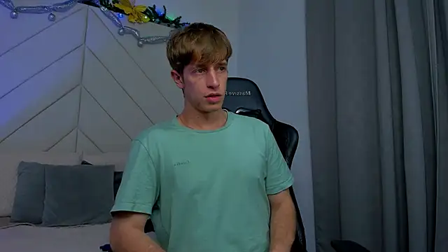 Ostin Saints online show from December 22, 5:26 am