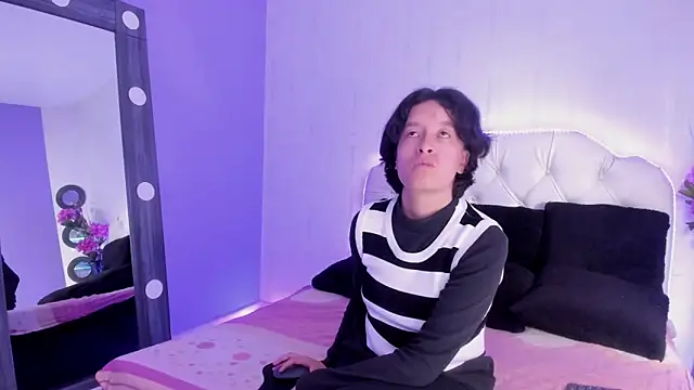 CoralAndOcean  online show from December 2, 12:32 pm