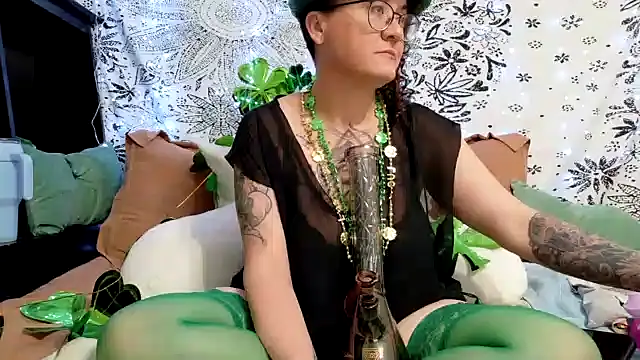 sareberr420 online show from March 17, 2:09 pm