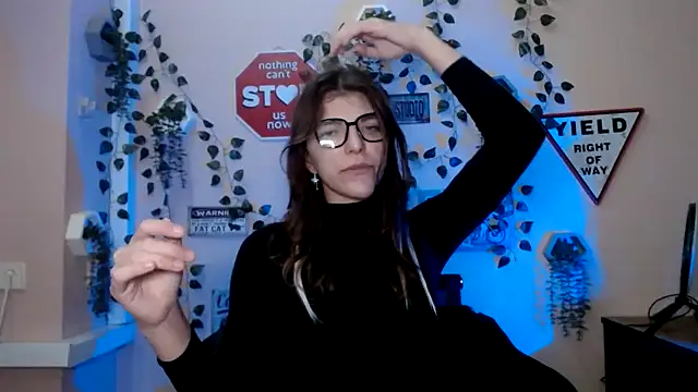 Sweeet Emilyy online show from December 2, 1:39 pm