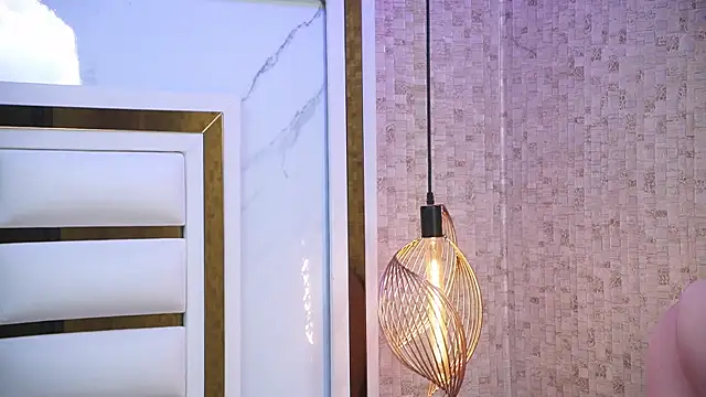 luciana agudelo online show from January 8, 7:38 pm