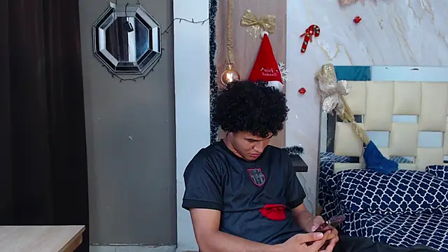 sweett love  online show from January 10, 4:58 am