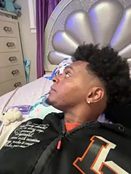 Snapshot of 24denio chatting on February 1, 3:16 am 24denio online show from February 1, 3:16 am