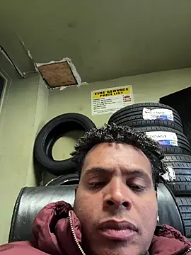 Snapshot of 24denio chatting on February 15, 2:14 pm 24denio online show from February 15, 2:14 pm