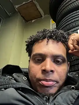 Snapshot of 24denio chatting on February 21, 9:27 pm 24denio online show from February 21, 9:27 pm