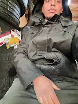 Snapshot of 24denio chatting on February 24, 1:42 pm 24denio online show from February 24, 1:42 pm