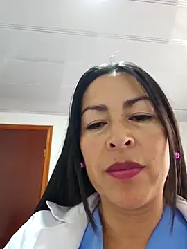 JustSamantha  online show from January 5, 6:33 pm