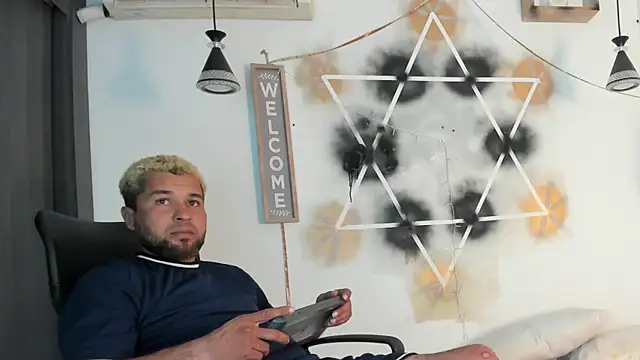 StephaniaAndRandy online show from January 16, 2:10 pm