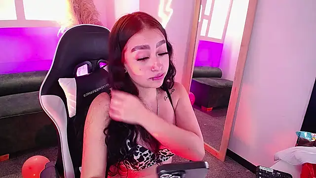 vallolett online show from April 27, 7:34 pm