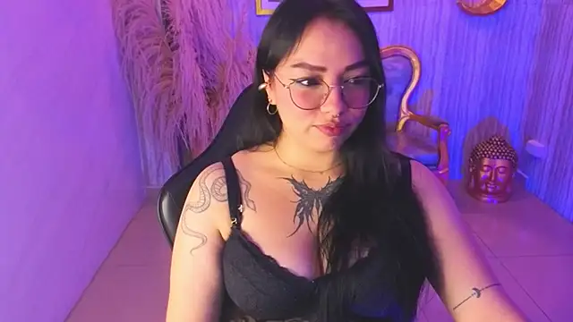 lexie s online show from December 19, 8:05 pm