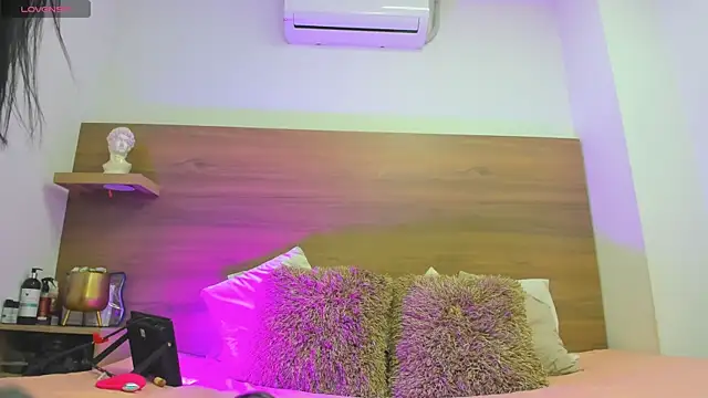 emilyrousee01 online show from January 8, 7:27 pm