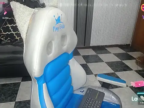 babyschoolgiirl online show from December 21, 2:08 am