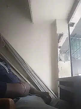 Snapshot of Roy___121 chatting on December 4, 5:28 am Roy 121 online show from December 4, 5:28 am