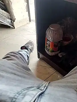 Roy   121 online show from March 22, 6:50 am