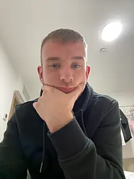 Snapshot of Girth_king22 chatting on November 26, 9:38 pm Girth king22 online show from November 26, 9:38 pm