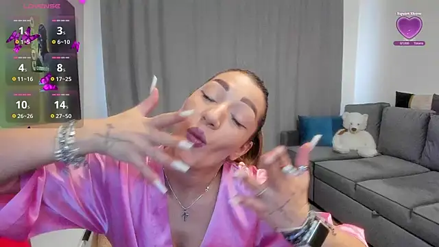 rossana doll online show from April 18, 8:29 am