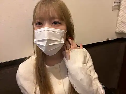 Snapshot of binyu_rua chatting on December 15, 2:10 pm binyu rua online show from December 15, 2:10 pm