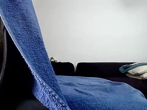 GirthBrooks25 online show from February 16, 12:12 pm