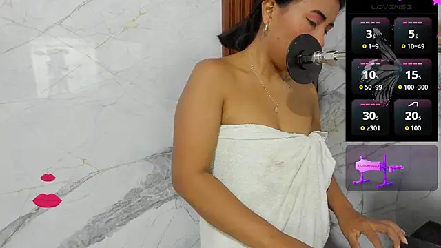 Latina candy01 online show from April 17, 7:06 pm