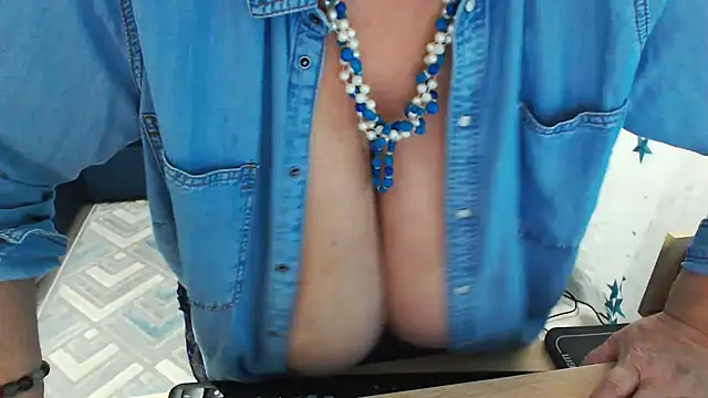 Snapshot of MatureMaiden chatting on January 29, 1:38 pm MatureMaiden online show from January 29, 1:38 pm