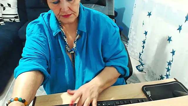 Snapshot of MatureMaiden chatting on February 28, 10:20 am MatureMaiden online show from February 28, 10:20 am