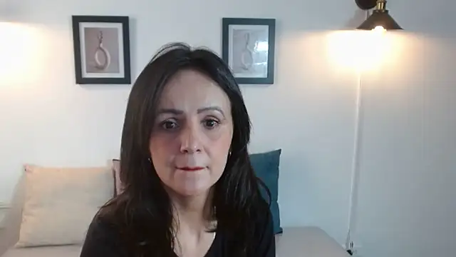 Juliana  lx online show from April 22, 1:45 pm