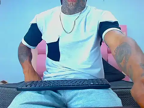 Hot Latino x online show from February 23, 12:46 pm