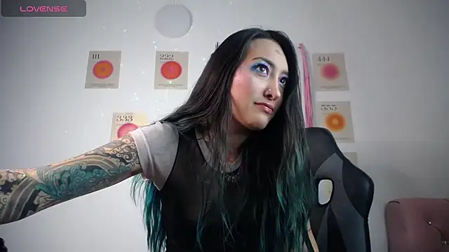 LunaAponte online show from February 21, 3:40 am