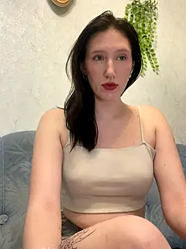 Snapshot of liliana_shvezz chatting on December 2, 12:10 pm liliana shvezz online show from December 2, 12:10 pm