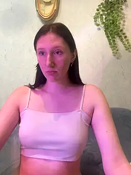 Snapshot of liliana_shvezz chatting on December 14, 3:06 pm liliana shvezz online show from December 14, 3:06 pm