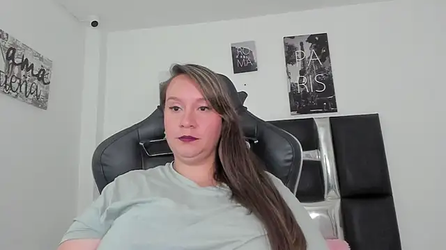 Sophiie Rouse  online show from December 2, 7:09 pm