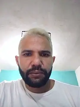 Snapshot of jhosemanuel chatting on December 17, 8:59 pm jhosemanuel online show from December 17, 8:59 pm