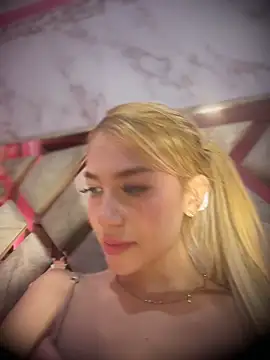 valeryfox   online show from March 6, 6:26 pm