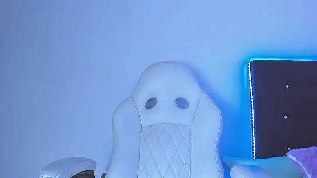 veronicaa squirt online show from February 21, 4:13 am