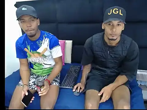 Straight latinX online show from November 27, 3:41 am