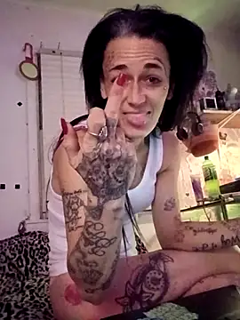 chaoticluvbug online show from February 8, 1:42 am