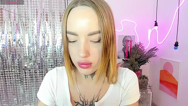 MarquiseMuse online show from December 2, 9:58 am