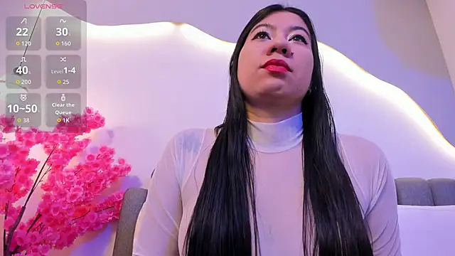 lunaa hart online show from April 15, 9:48 pm