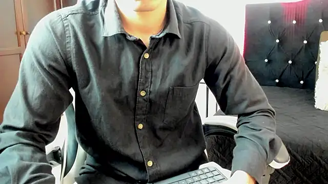 Snapshot of eren_jeager chatting on February 3, 1:15 am eren jeager online show from February 3, 1:15 am