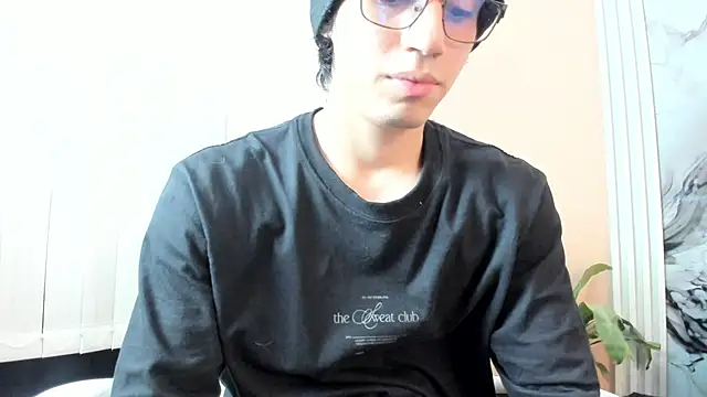 Snapshot of eren_jeager chatting on February 19, 1:56 am eren jeager online show from February 19, 1:56 am