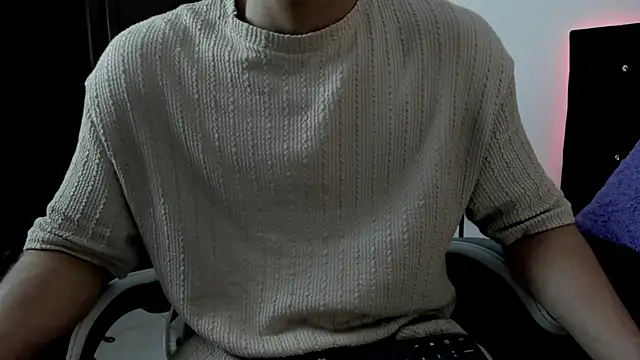 Snapshot of eren_jeager chatting on February 28, 1:17 am eren jeager online show from February 28, 1:17 am