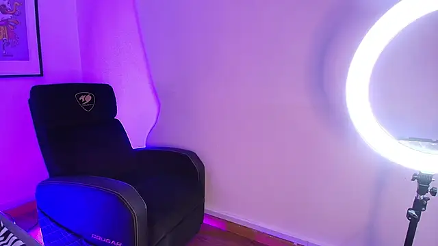 Snapshot of Mara_Wolf01 chatting on November 24, 7:46 pm Mara Wolf01 online show from November 24, 7:46 pm