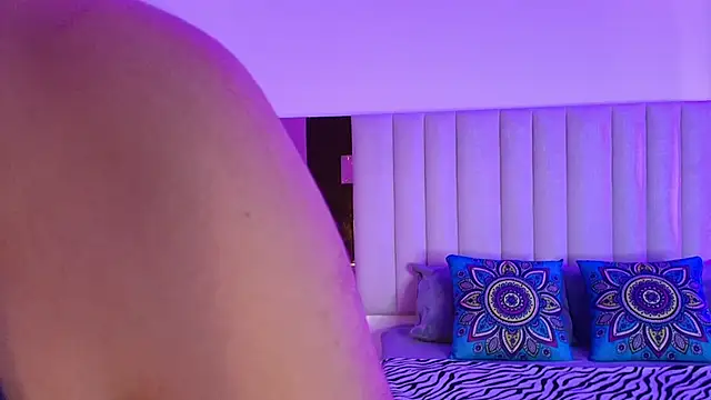 Mara Wolf01 online show from December 4, 8:17 pm