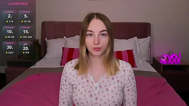 Shy Polly online show from January 17, 12:04 am