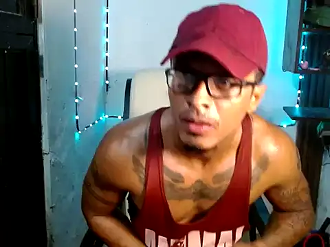 bigblackmen117uncs online show from December 5, 2:42 am