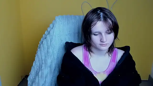 Alice Wonderme online show from February 14, 12:35 pm