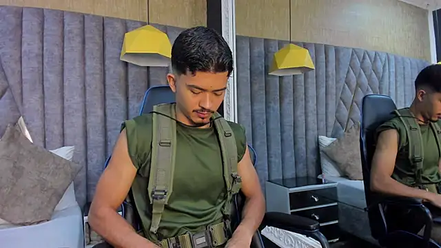 Snapshot of NicolaiKarav chatting on November 30, 11:47 am NicolaiKarav online show from November 30, 11:47 am