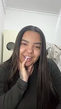 princezzc online show from December 14, 11:20 pm