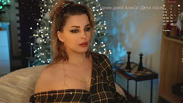 Snapshot of Russian-She-bear chatting on November 29, 8:56 pm Russian-She-bear online show from November 29, 8:56 pm