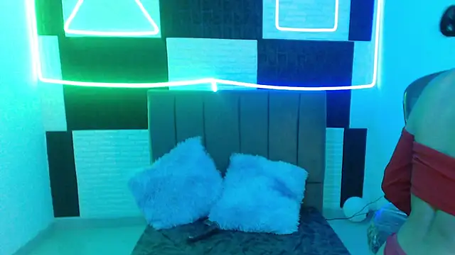 bonnie blue 18 online show from December 2, 2:01 pm